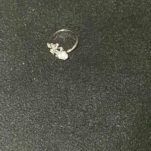 Silver Ring With diamonds